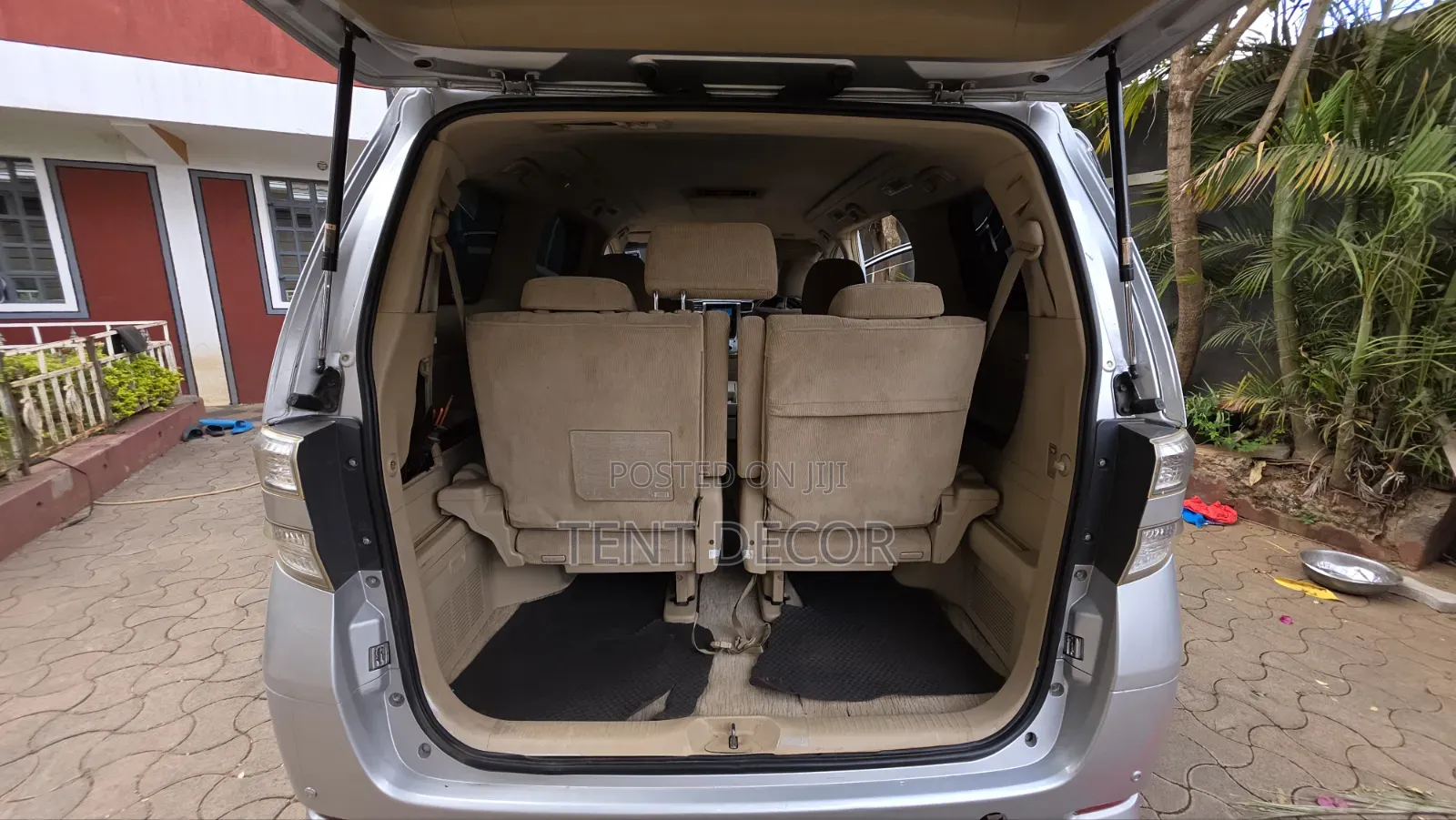 Toyota Vellfire 2011 Silver