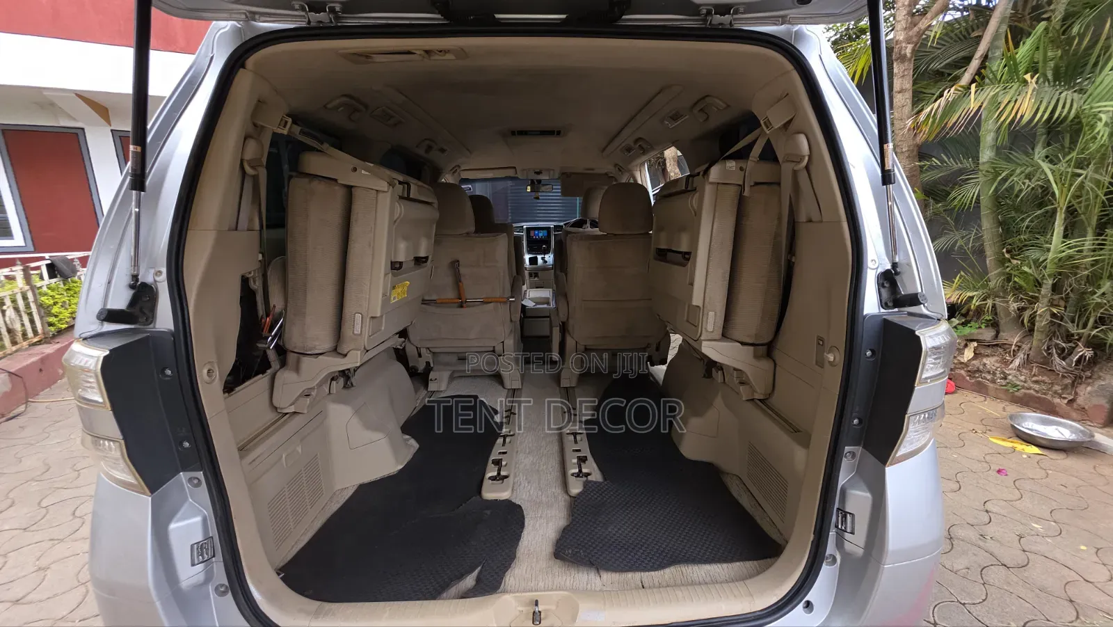 Toyota Vellfire 2011 Silver