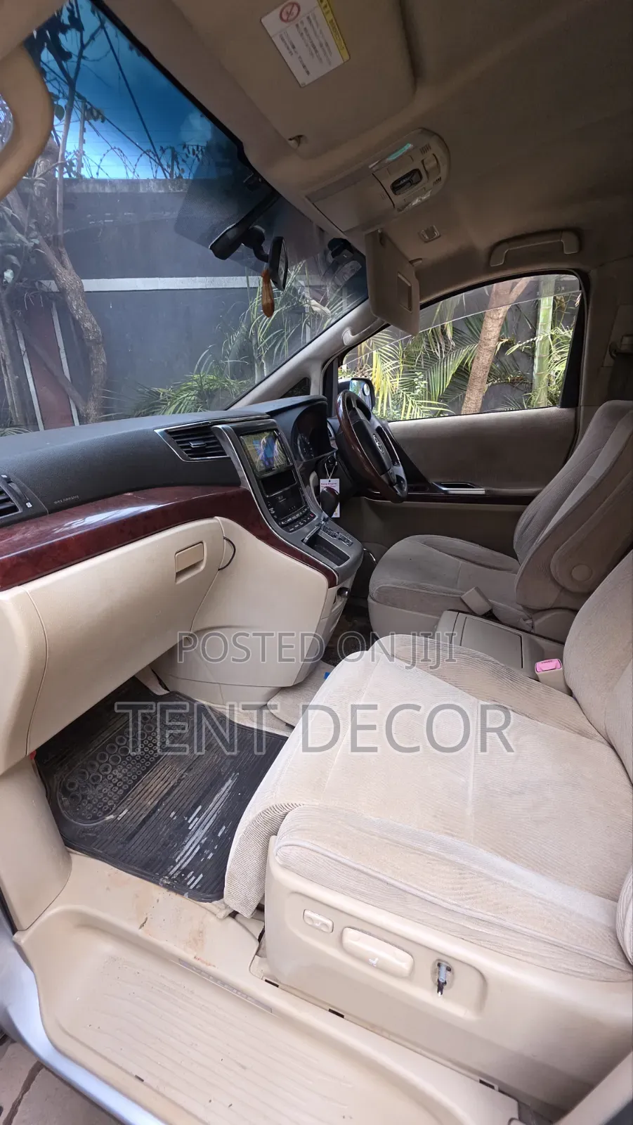 Toyota Vellfire 2011 Silver