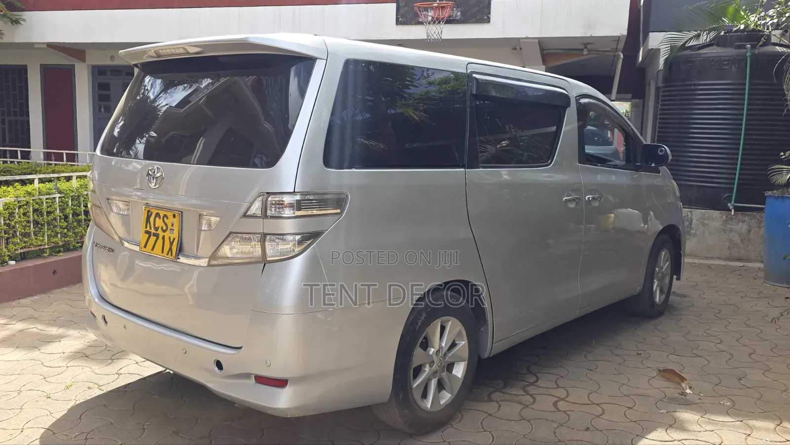 Toyota Vellfire 2011 Silver