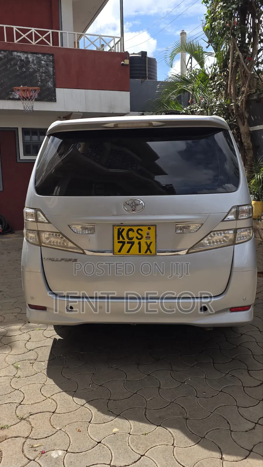 Toyota Vellfire 2011 Silver