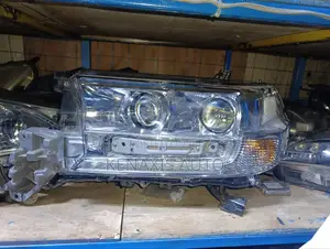 Land Cruiser Prado Headlight