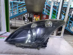 Swift Xenon Headlight (Black Shade)