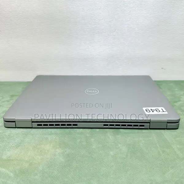 Laptop Dell Latitude 5330 16GB Intel Core i5 SSD 2T