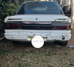 Nissan Sunny 1995 White