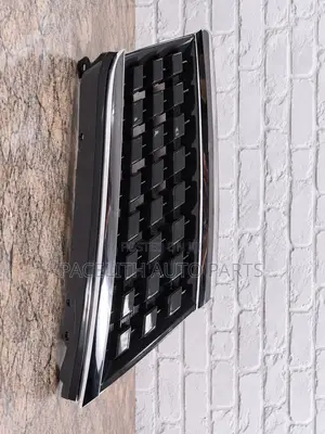Grille Nissan Tiida 2005
