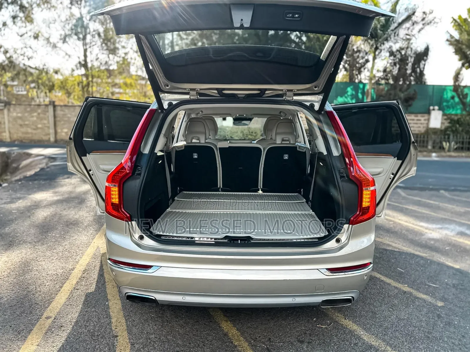 Volvo XC90 2017 Silver