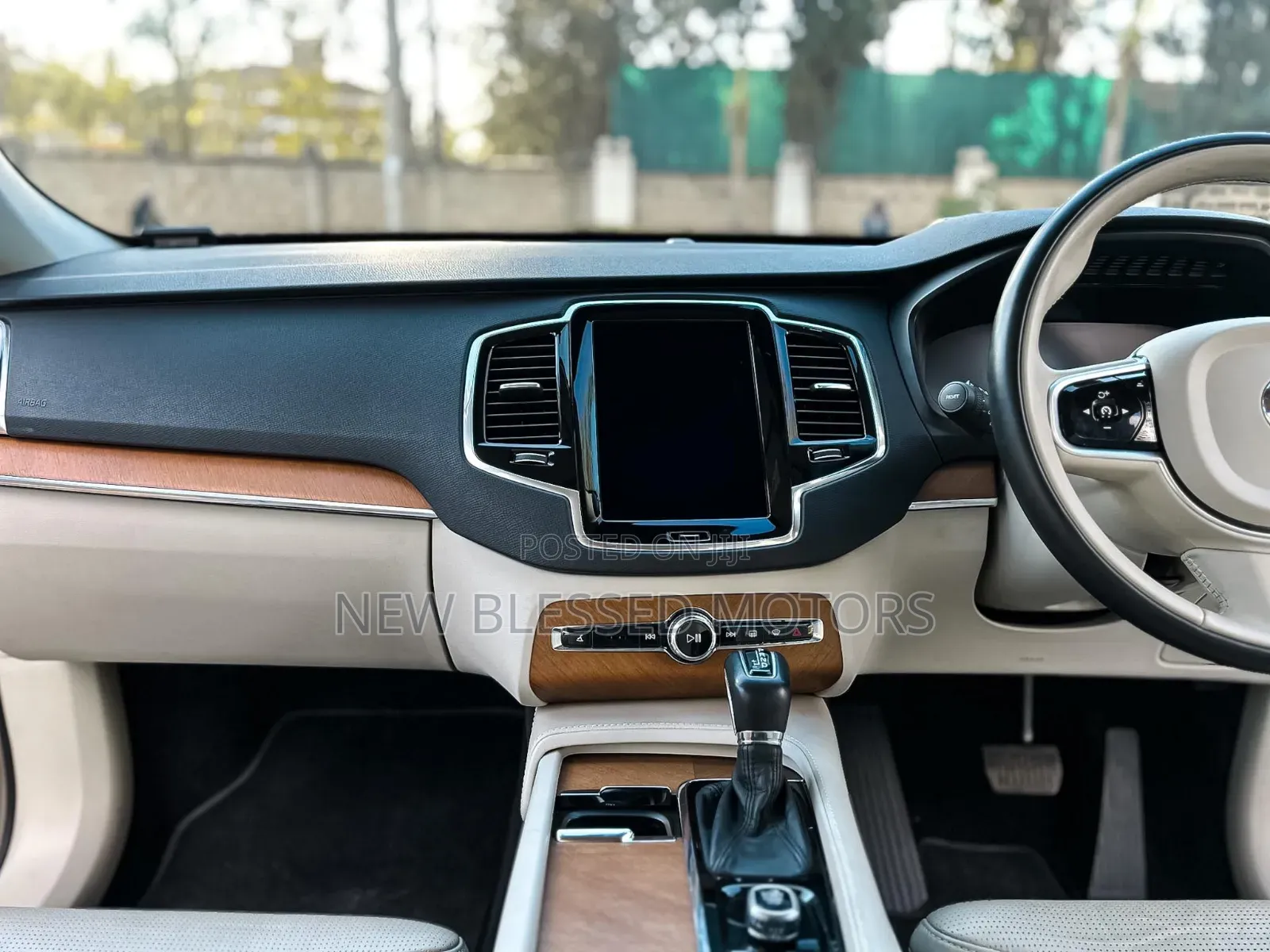 Volvo XC90 2017 Silver