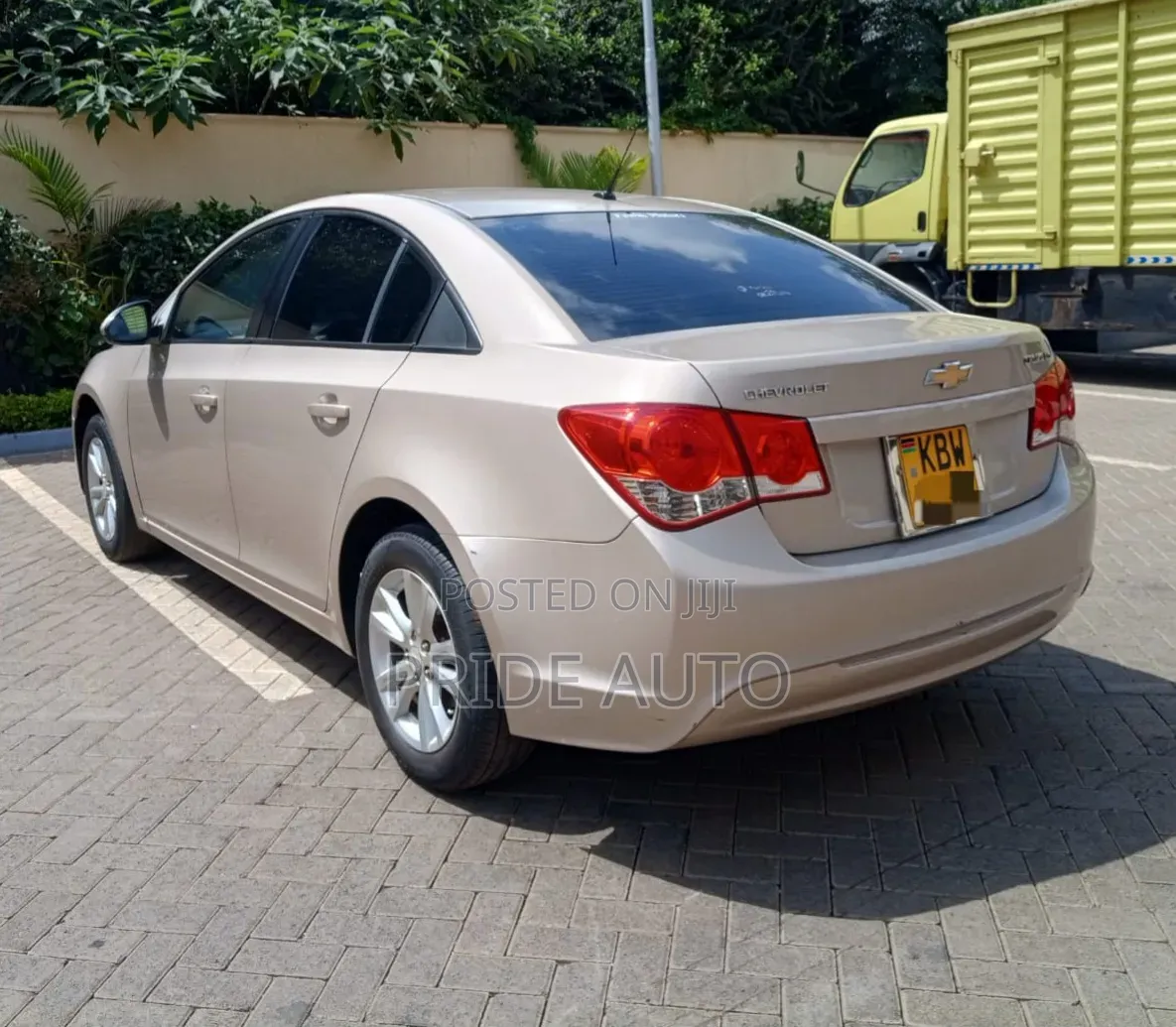 Chevrolet Cruze 2012 Beige