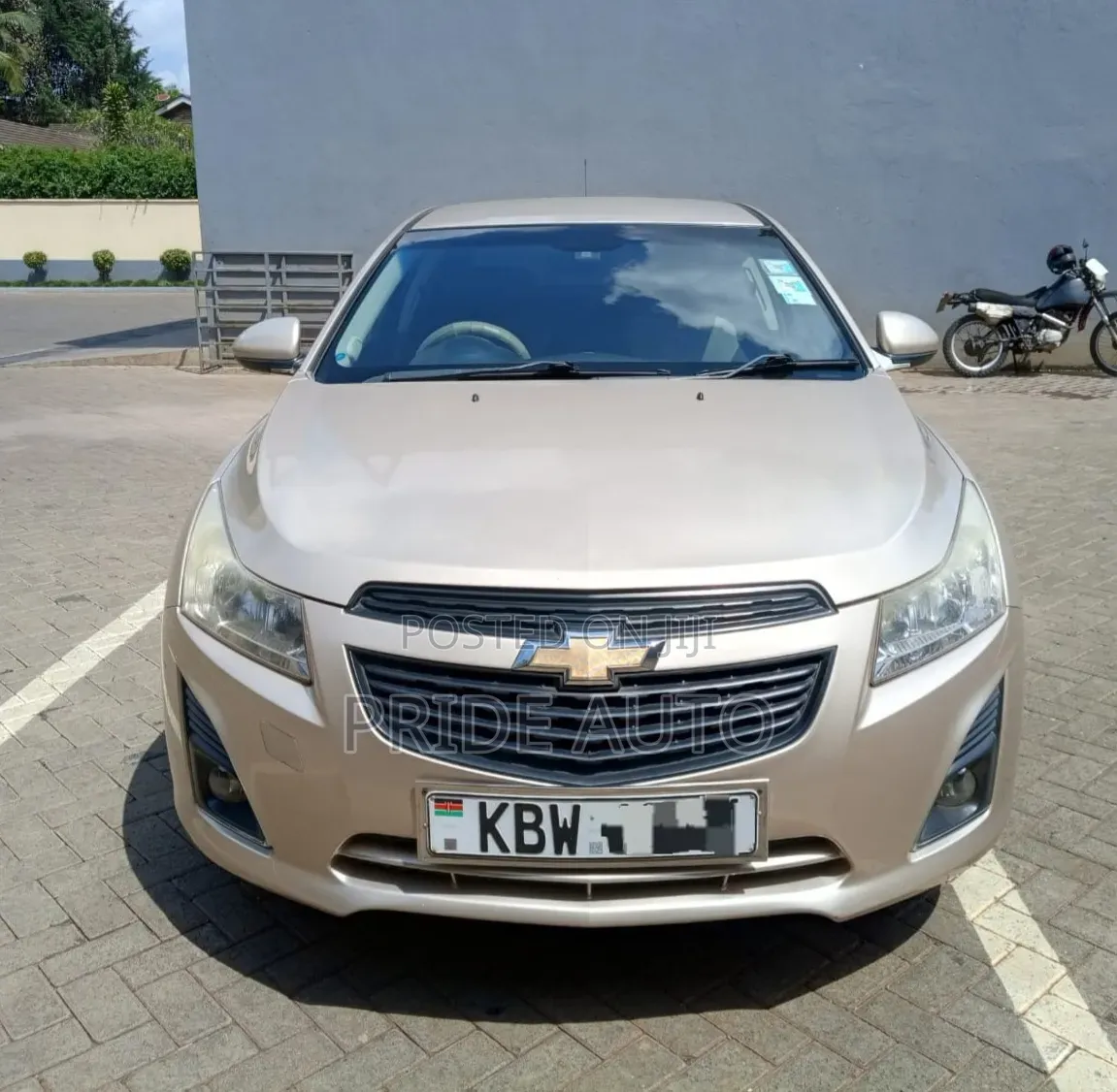 Chevrolet Cruze 2012 Beige