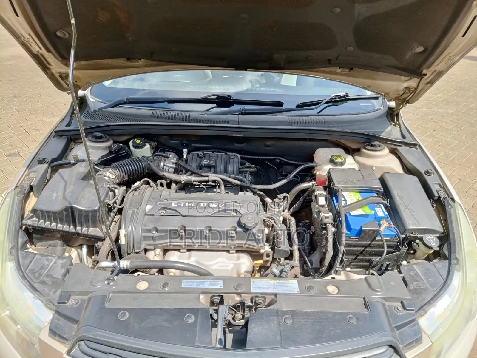 Chevrolet Cruze 2012 Beige
