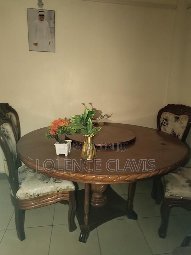 Round mahoganyDinner Table - Proper Condition - thumbnail 2