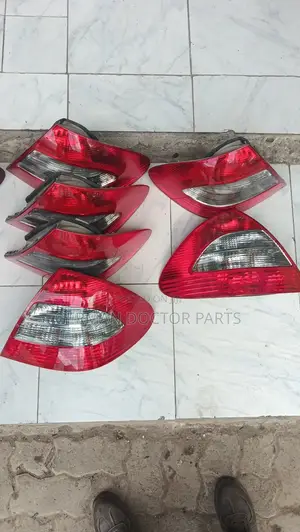 W211 Non Led Taillights