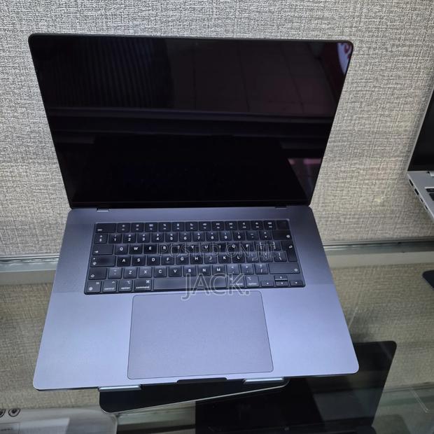 Laptop Apple MacBook Pro 2026 M5 Max 48GB Apple M5 Max SSD 2T