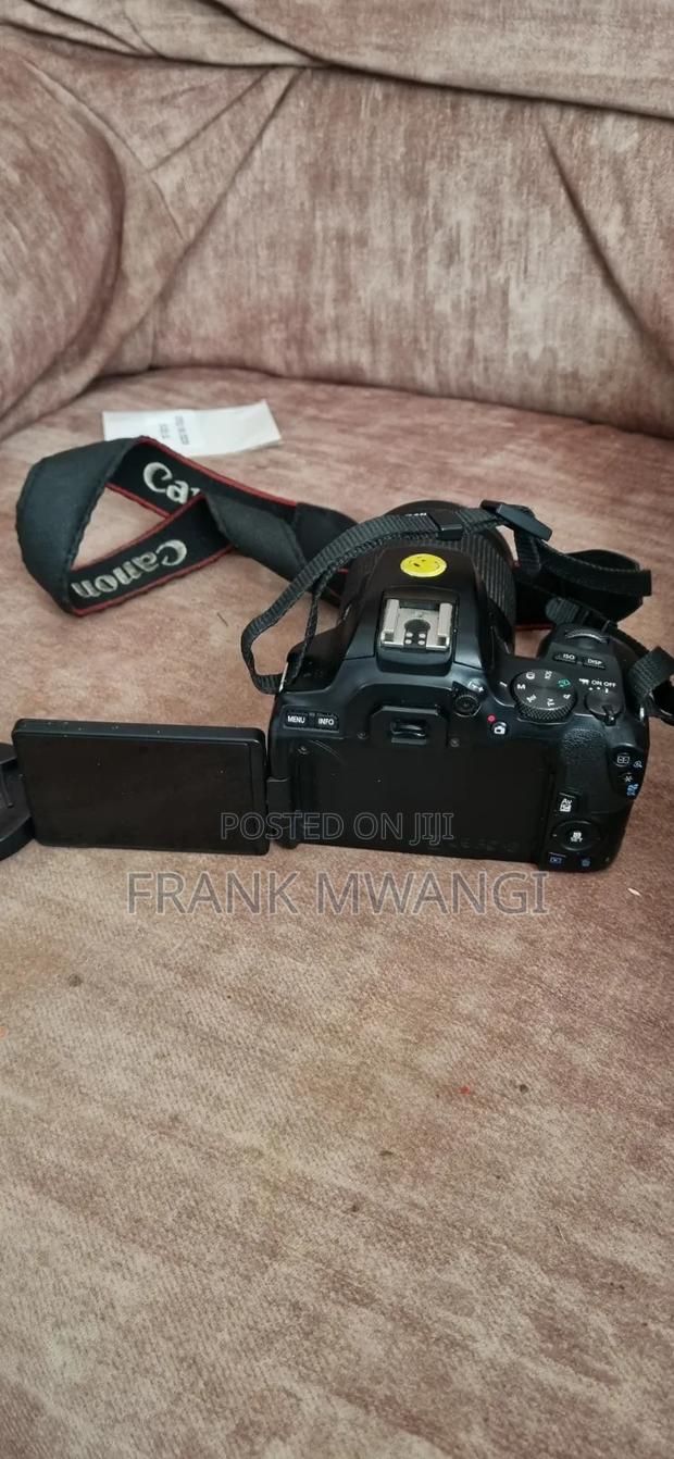 Canon 250 D - thumbnail 4