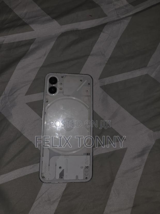 Nothing Phone 2 256 GB White - thumbnail 2