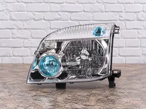 Head Lamp / Light Unit Nissan Xtrail QR20 QR25 2001/2003/2005/2006