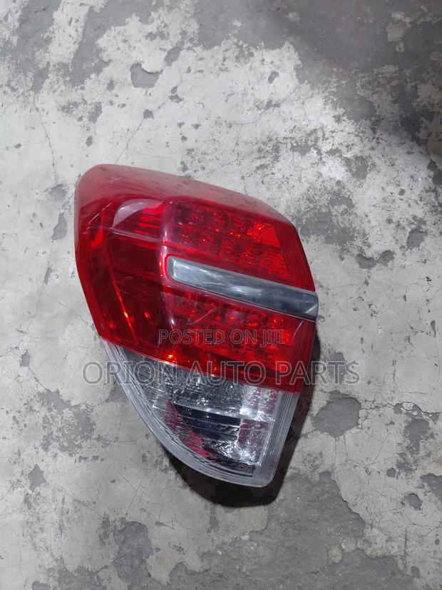 Toyota Vanguard - thumbnail 4