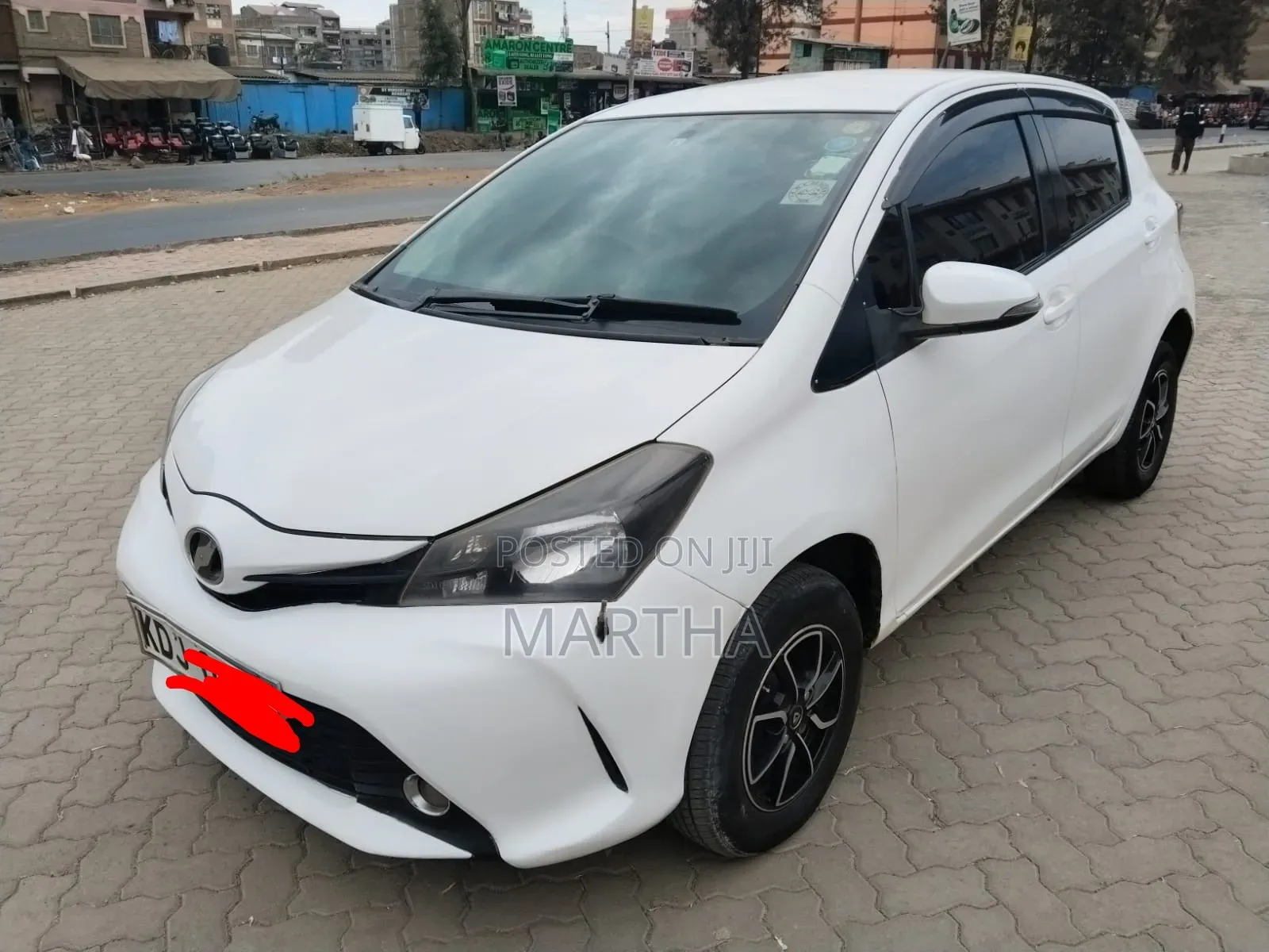 Toyota Vitz 2015 White