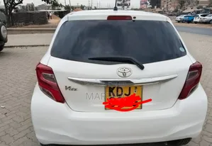 Toyota Vitz 2015 White