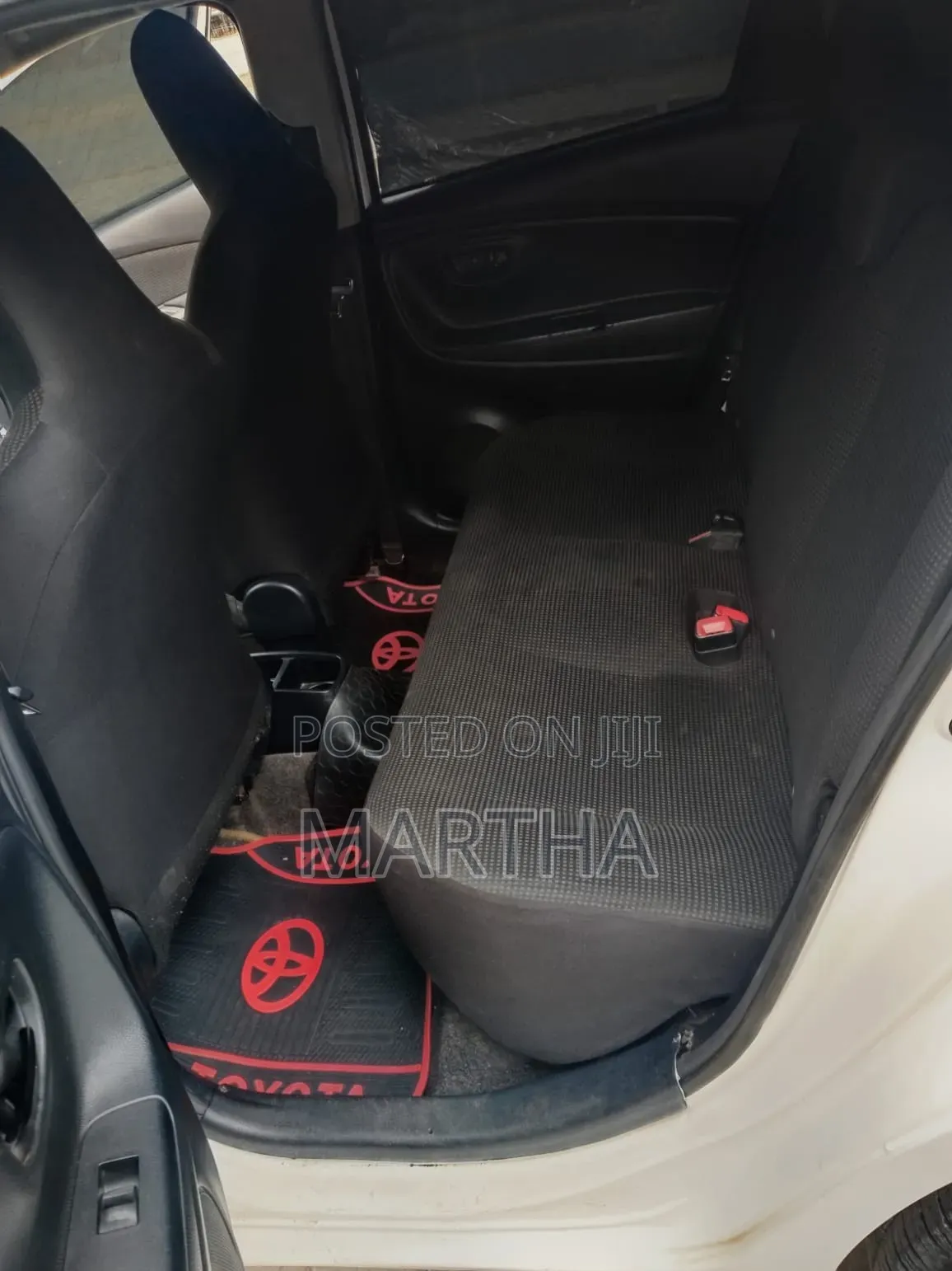 Toyota Vitz 2015 White