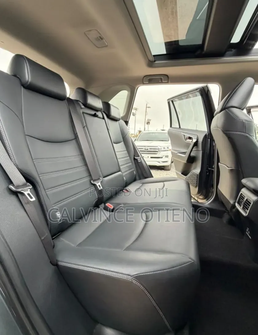 Toyota RAV4 2021 Black