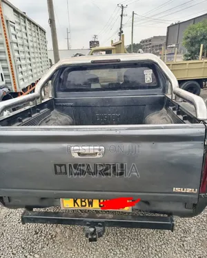 Isuzu D-MAX 2006 Brown