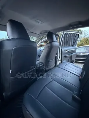 Toyota Hilux 2021 White