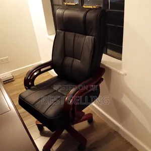 Elegant Brown Executive Office Chair Boss Chair
