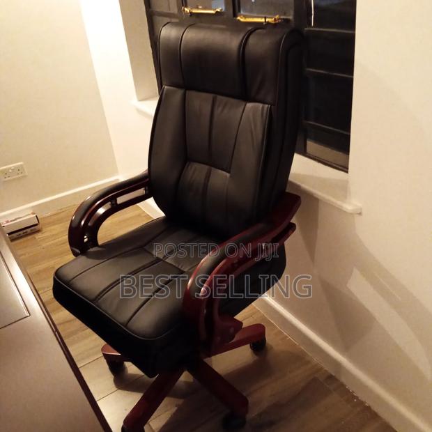 Elegant Brown Executive Office Chair Boss Chair