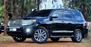Toyota Land Cruiser 4.5 V8 GL 2013 Black
