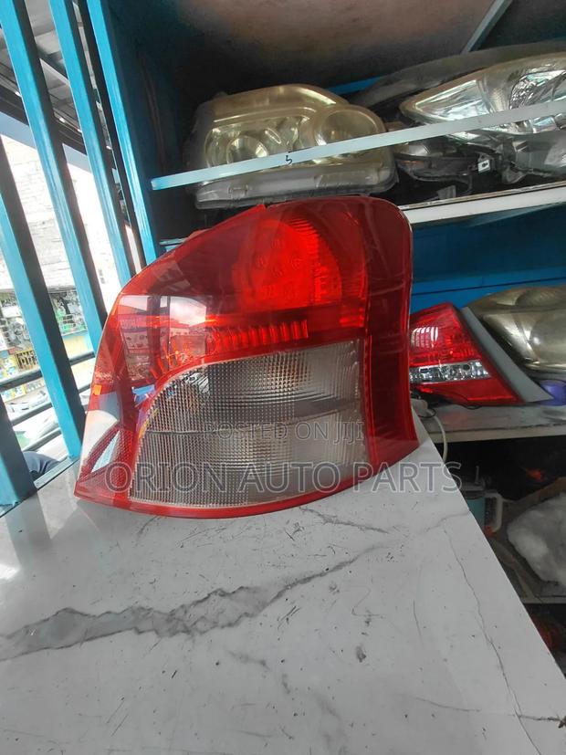 Toyota Vitz 2006 - thumbnail 4