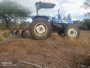 Tractor Newholland Tt75 With Plough KTCC/a 2024