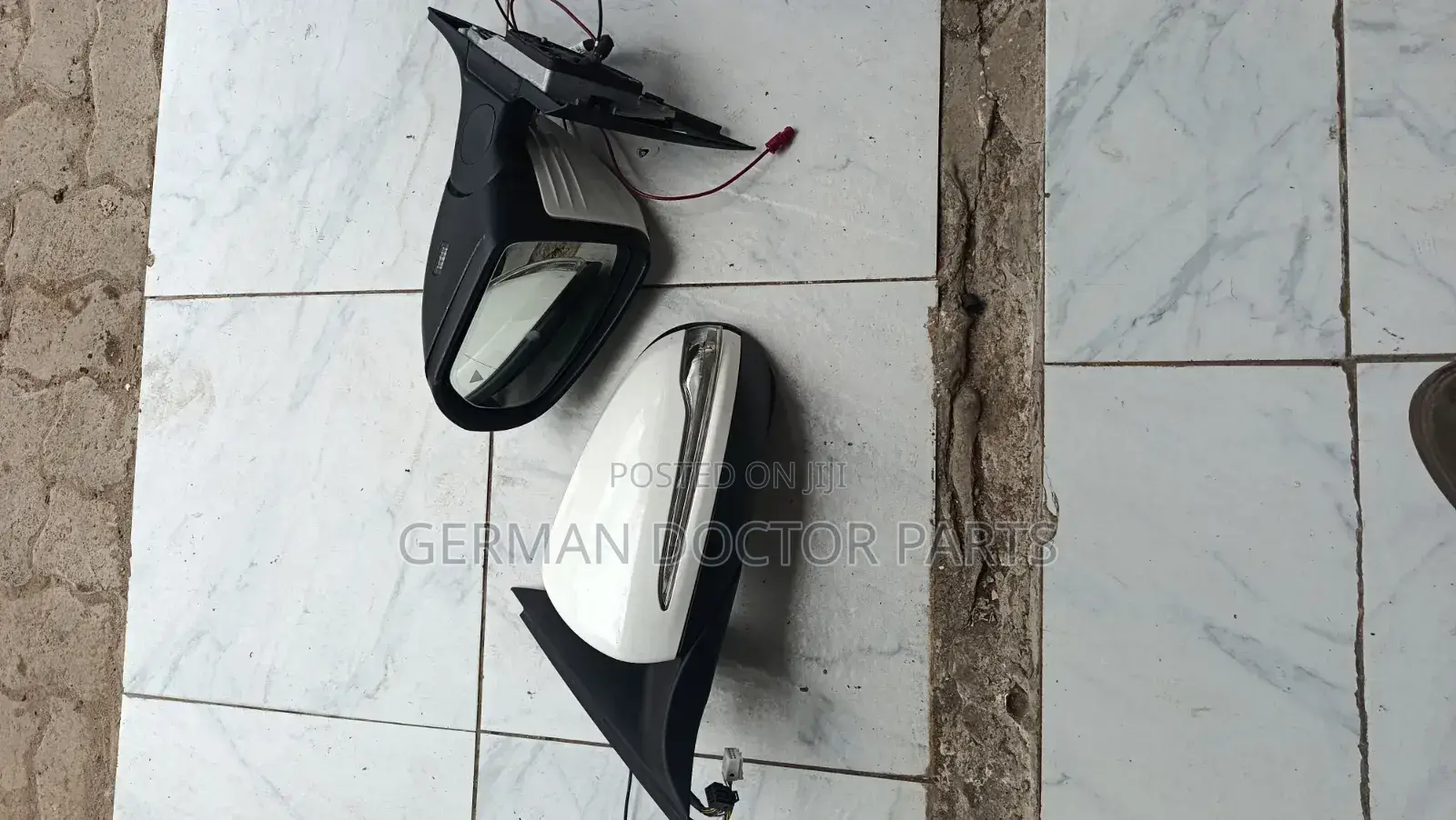 W205 Side Mirrors