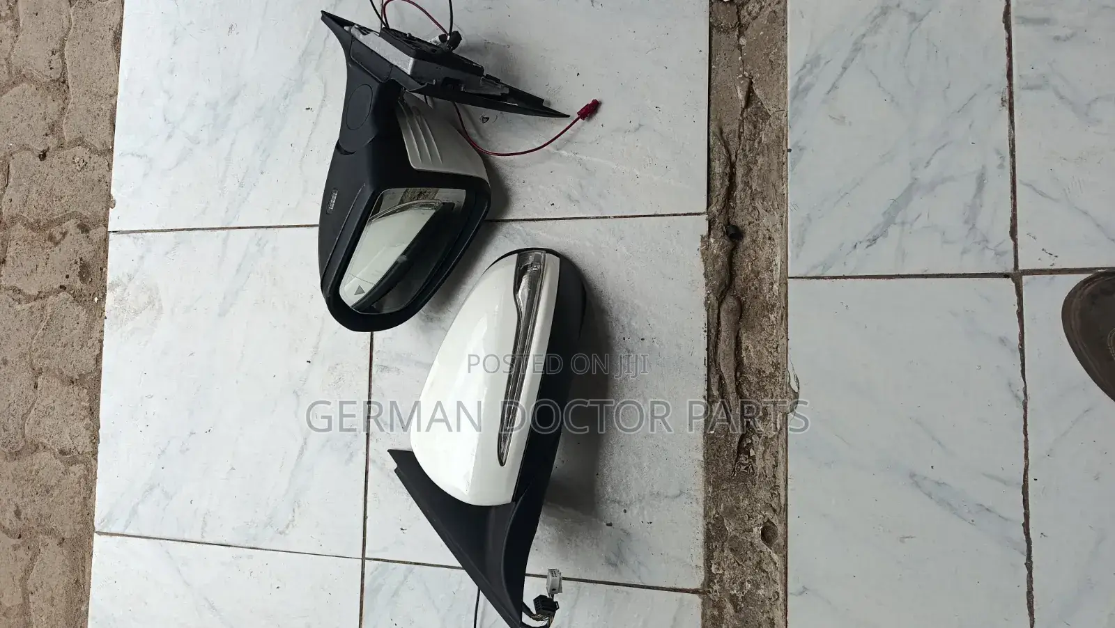 W205 Side Mirrors