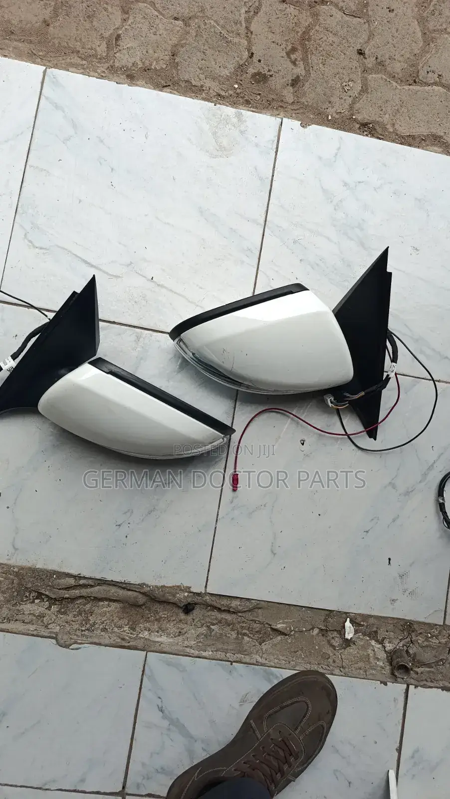 W205 Side Mirrors