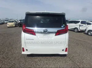 Toyota Alphard 2.5 Petrol FWD 2019 White