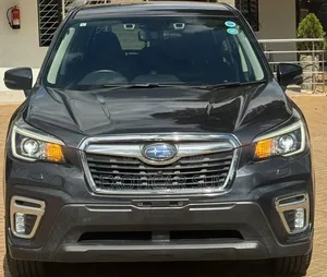 Subaru Forester Premium AWD 2019 Gray