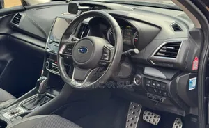 Subaru Forester Premium AWD 2019 Gray