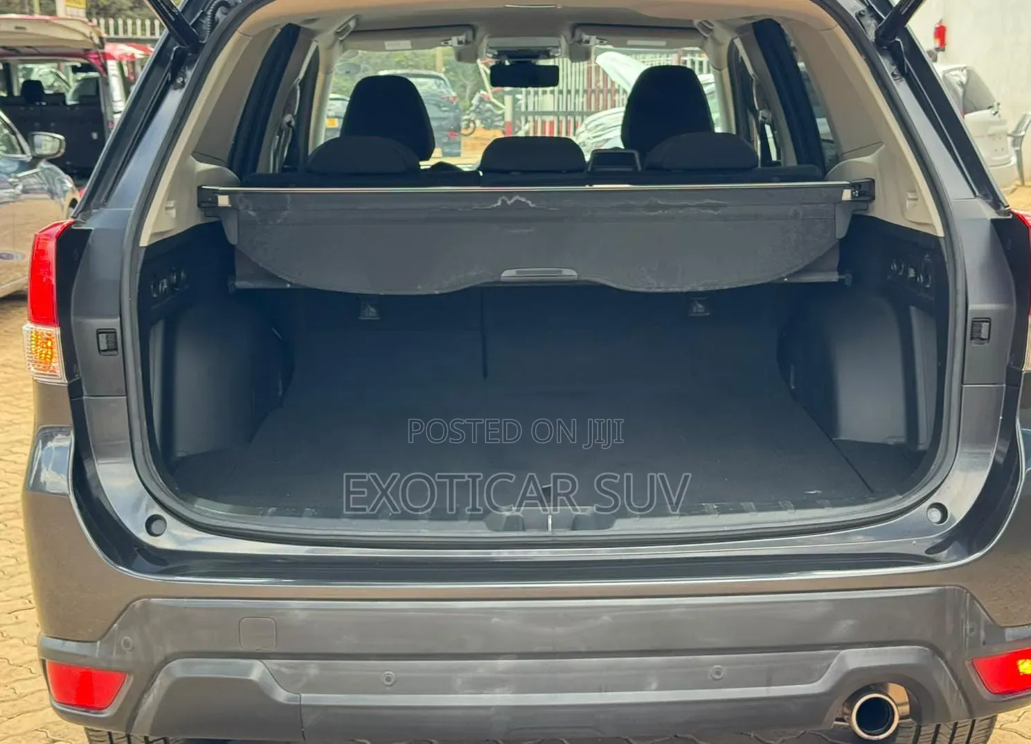 Subaru Forester Premium AWD 2019 Gray