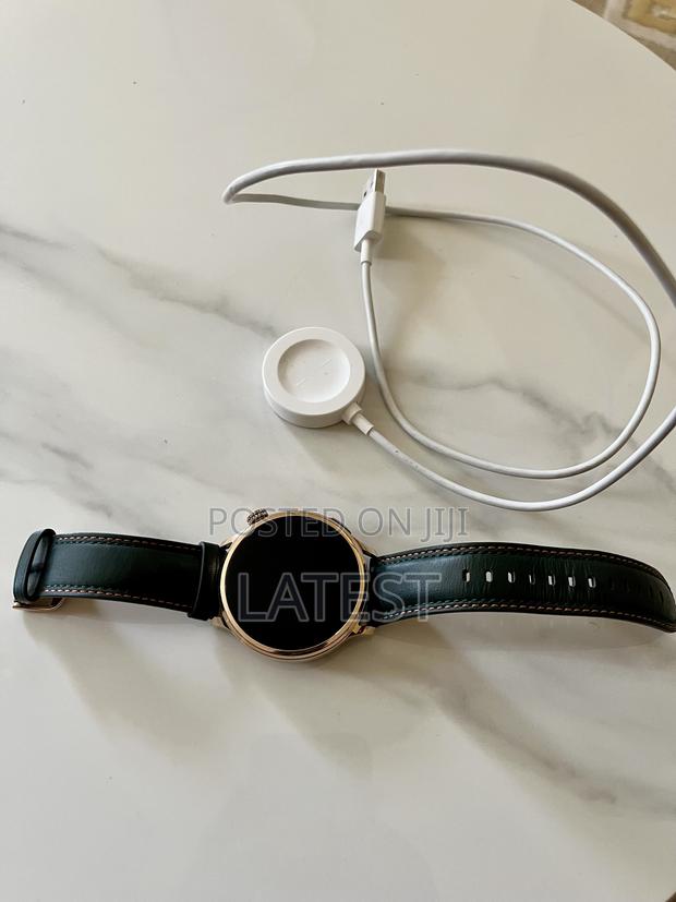Honor Watch 4 Pro - main view