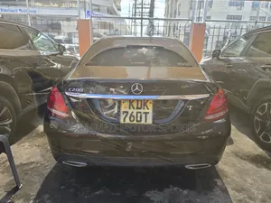 Mercedes-Benz C200 2016 Black