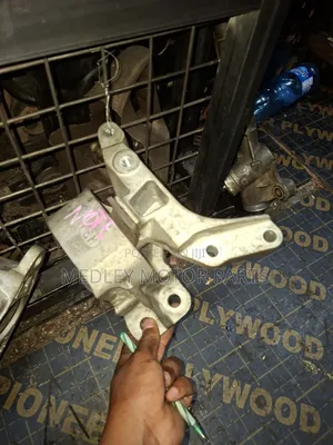 Nissan Note New E13 Engine Mount