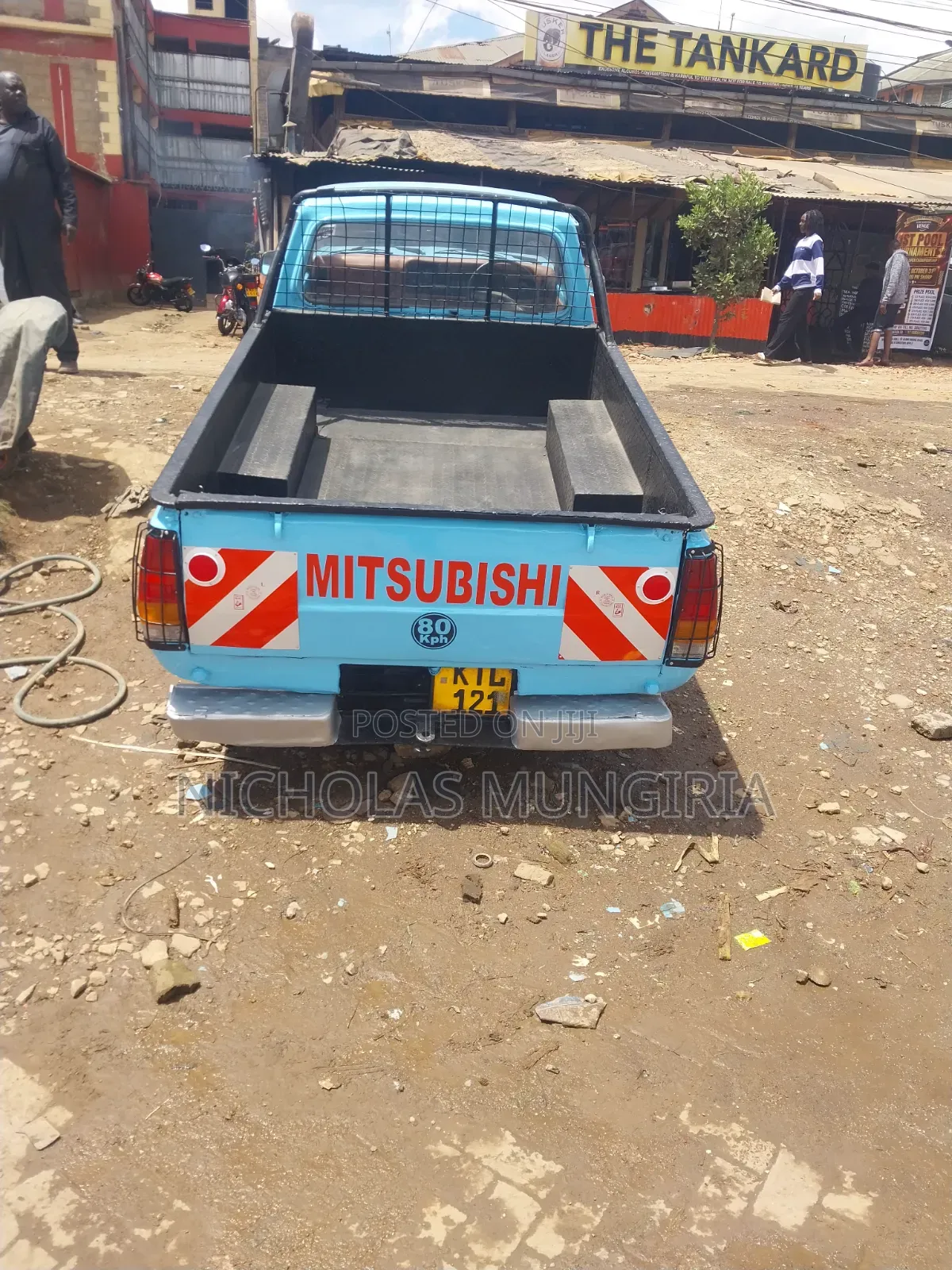 Mitsubishi L200 1981 Blue