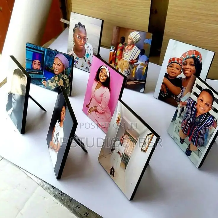 Frames & Mounts