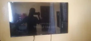 Vitron 40"inches Smart TV • YouTube, Netflix & Bluetooth • Clean