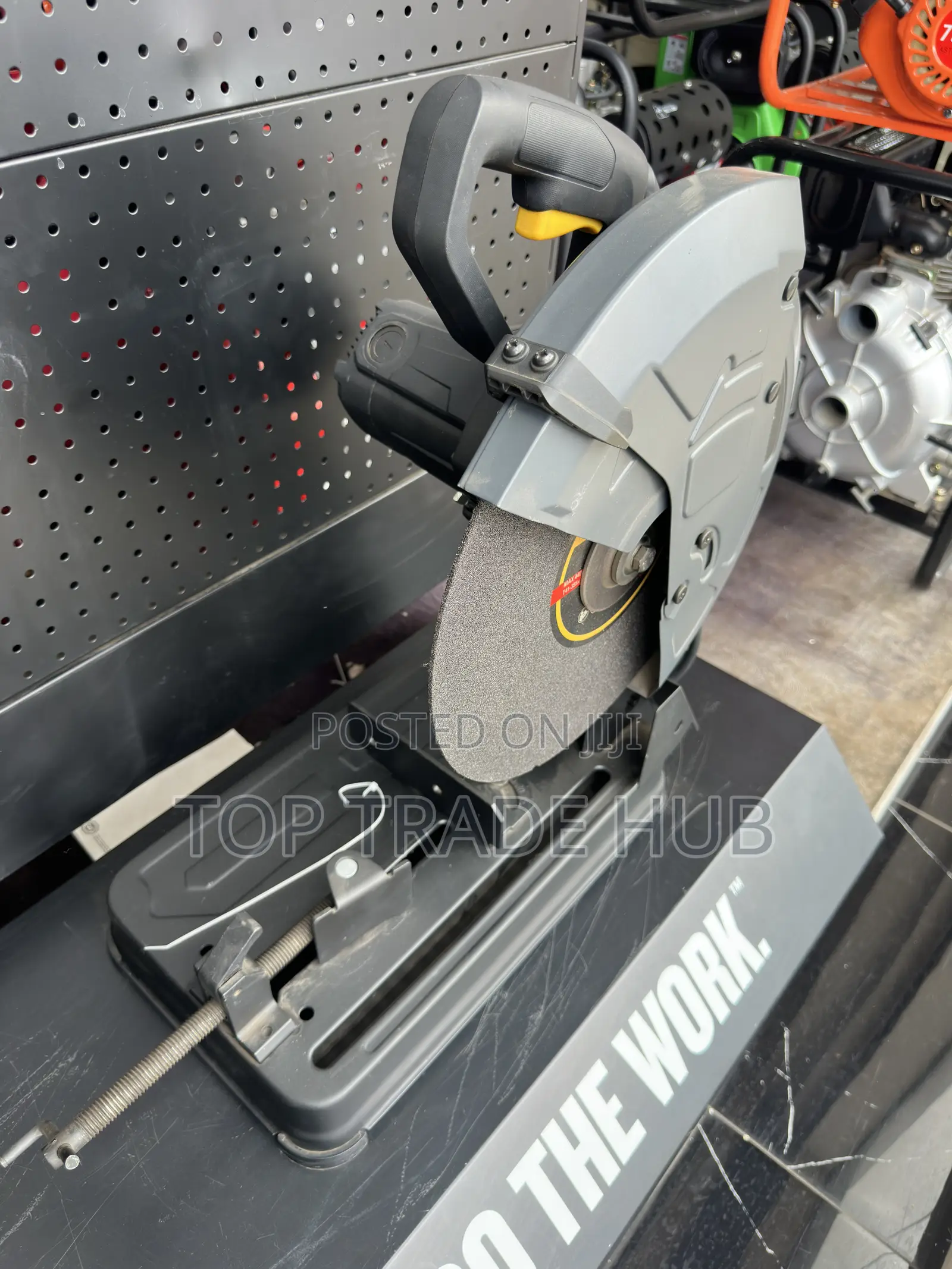 Caterpillar DX519 Cut Off Saw 355mm 2200W 4300rpm