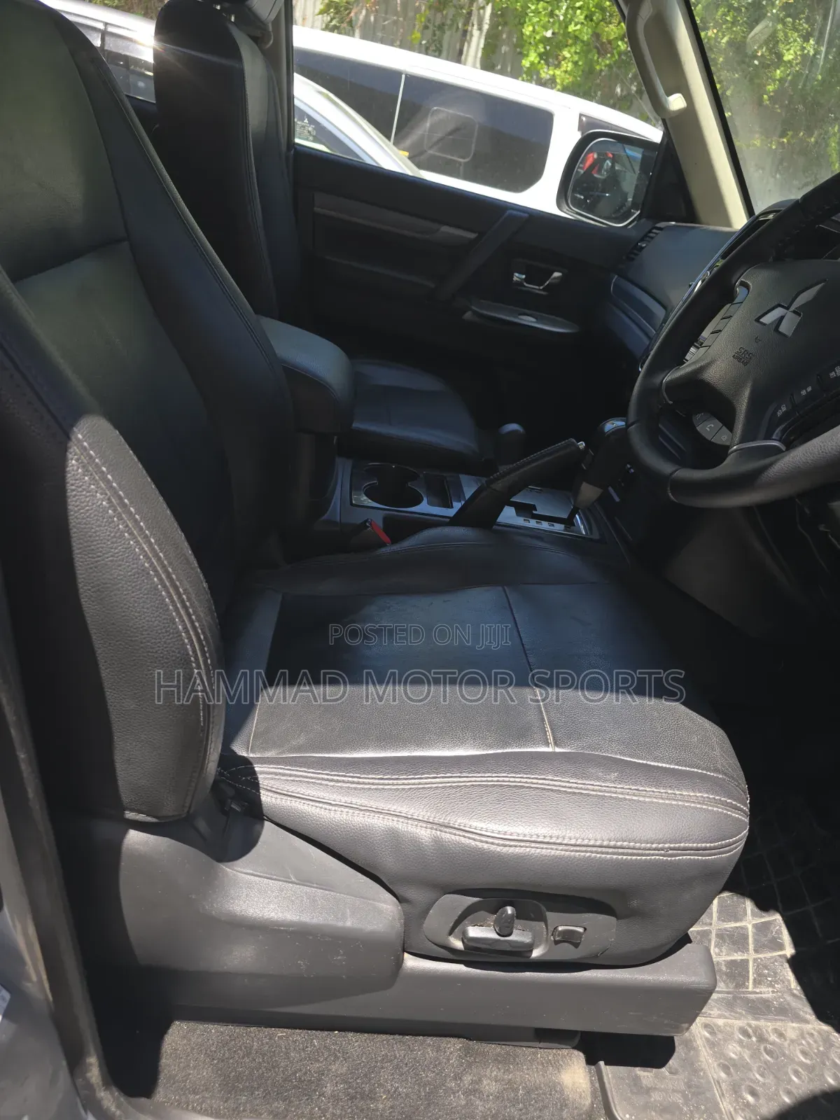 Mitsubishi Pajero Exceed 2019 Silver