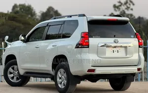 Toyota Land Cruiser Prado 2019 White