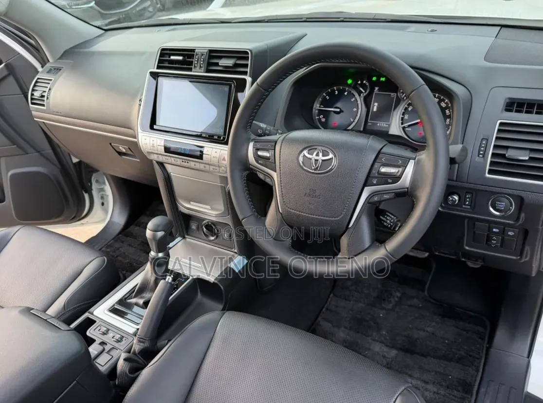 Toyota Land Cruiser Prado 2019 White